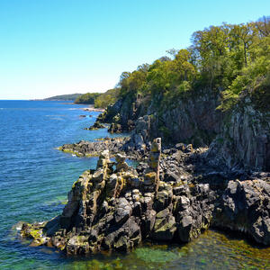 Felsküste und Meer auf Bornholm